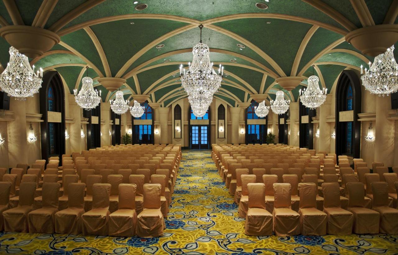 Royal Grace Hotel Optics Valley Wuhan Exterior photo